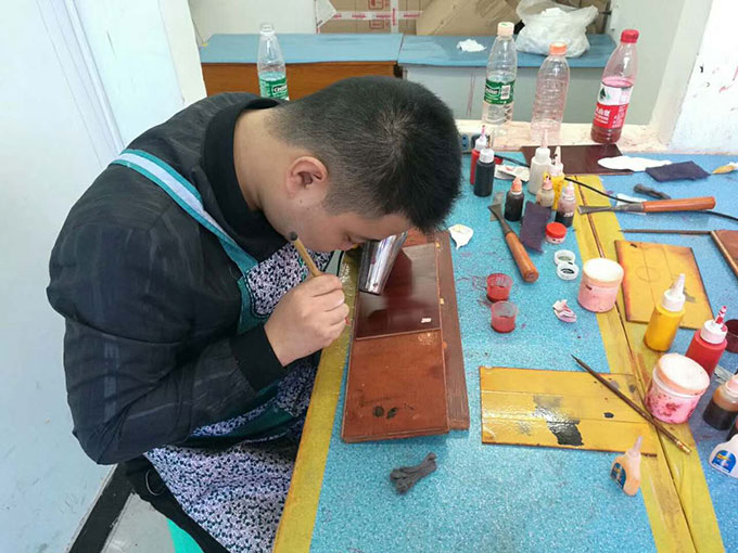 家具補漆修復技術